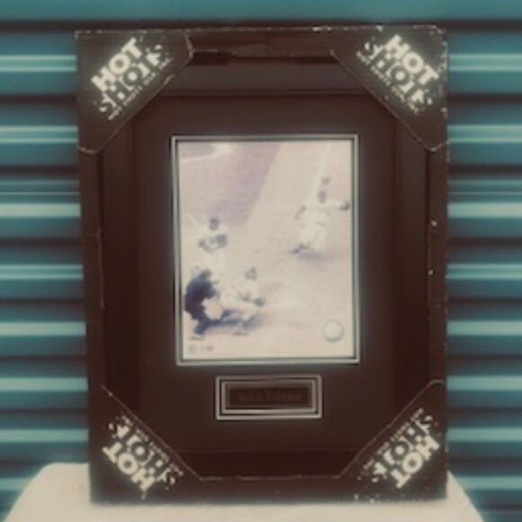 Jackie Robinson . Vintage Baseball Glass Framed Picture . Hot Shot - Picture 4 of 4